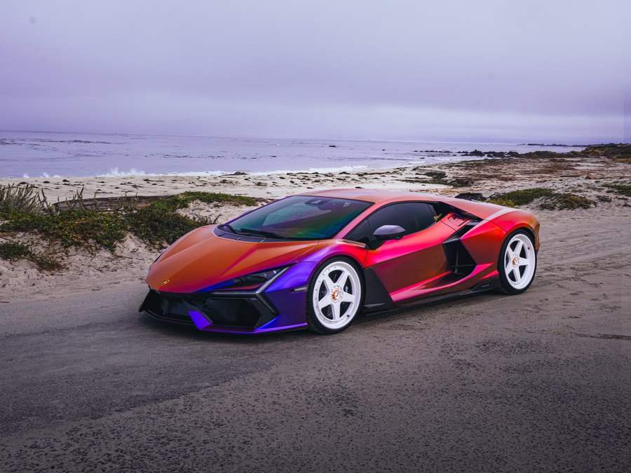 Lamborghini Revuelto in Blue Howl