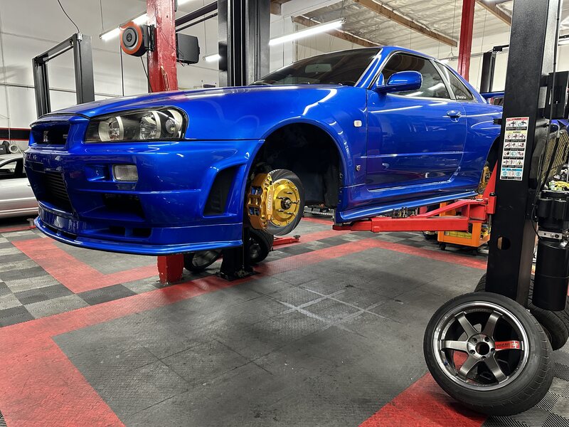 Wheel and tire setup at Dynamic Autoworks