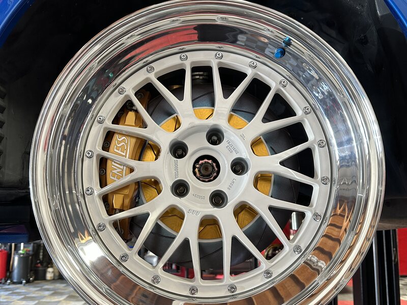 Wheel and tire setup at Dynamic Autoworks